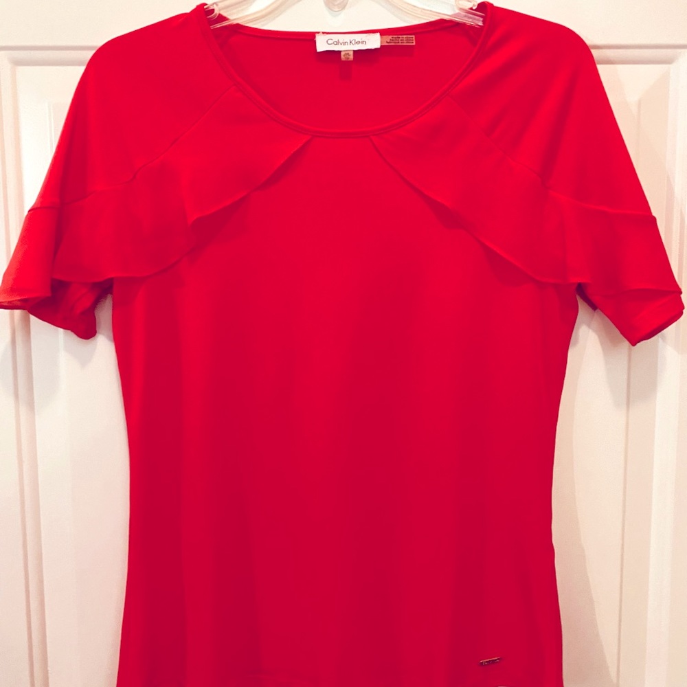 CUTE PINK CALVIN KLEIN TOP WITH RUFFLES. YOU ARE GOING TO LOVE. LIKE NEW.